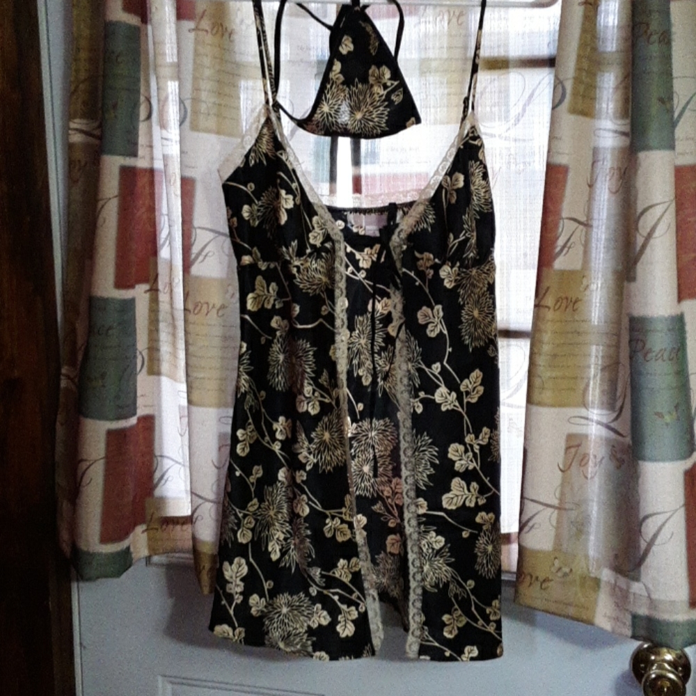 NWOT Victoria Secret 2 piece